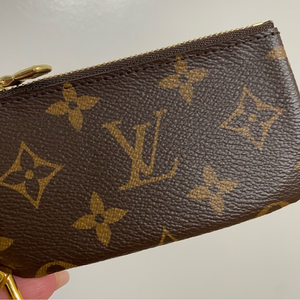 Authentic Louis Vuitton Key Pouch LV Monogram - Picture 3 of 10